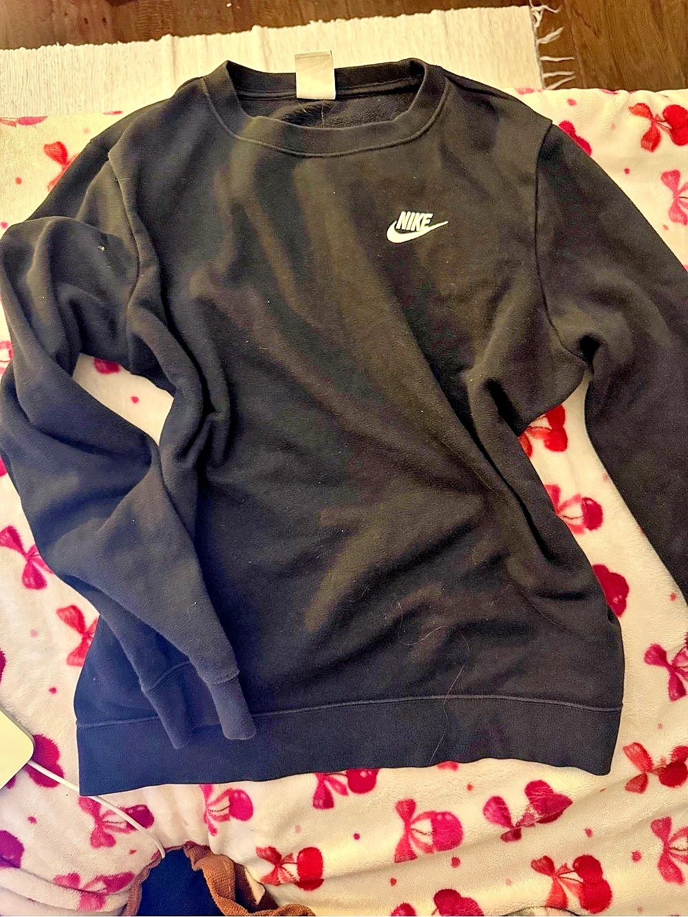 Nike Crewneck Sweatshirt in Black Like New
